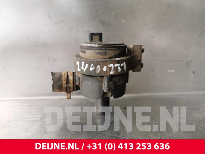 Usagé Pompe à eau Opel Vivaro 1.6 CDTI BiTurbo 140 Prix € 36,30 Prix TTC proposé par van Deijne Onderdelen Uden B.V.