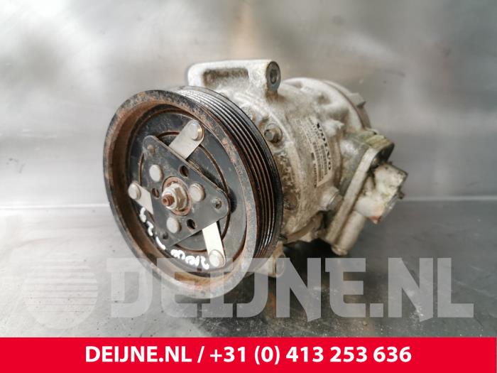 Usagé Compresseur de clim Volvo XC70 (BZ) 3.0 T6 24V AWD Prix € 150,00 Règlement à la marge proposé par van Deijne Onderdelen Uden B.V.