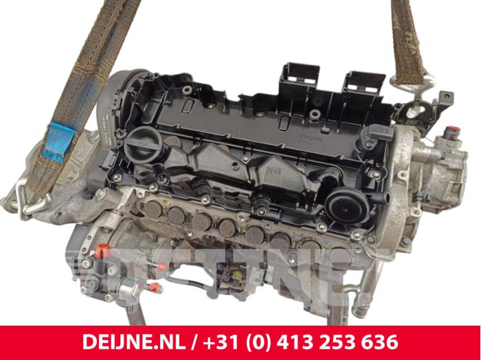 Motor van een Volvo V40 (MV) 2.0 D3 16V 2020