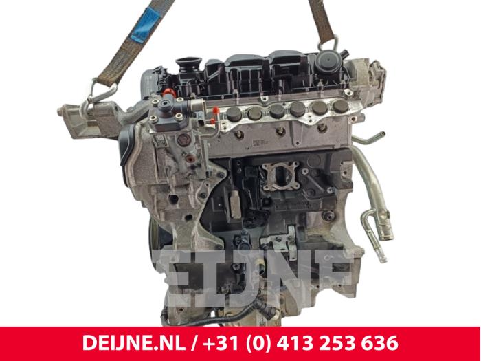 Motor van een Volvo V40 (MV) 2.0 D3 16V 2020