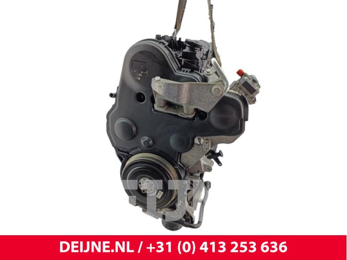 Motor van een Volvo V40 (MV) 2.0 D3 16V 2020