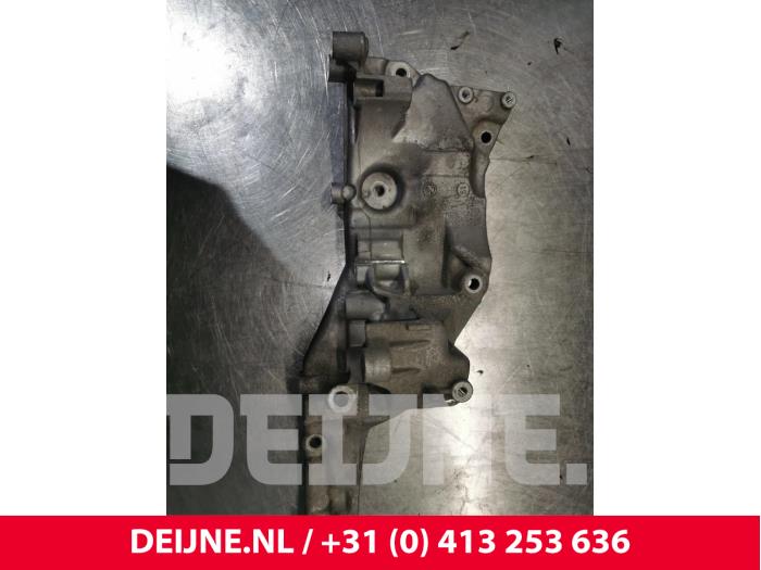 Used Engine mount Volkswagen Transporter T5 1.9 TDi Price € 42,35 Inclusive VAT offered by van Deijne Onderdelen Uden B.V.