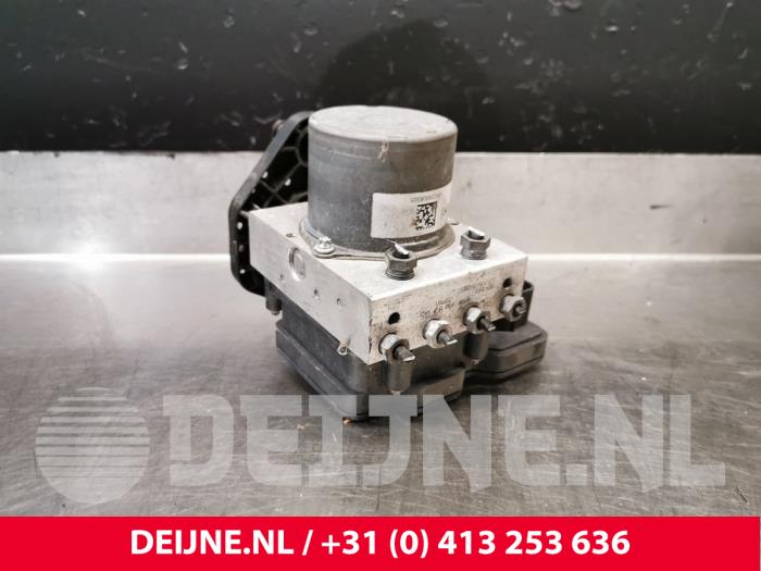 Begagnade ABS-pump Mercedes Sprinter 3,5t (907.6/910.6) 316 CDI 2.1 D RWD Pris € 302,50 Inklusive moms erbjuds av van Deijne Onderdelen Uden B.V.