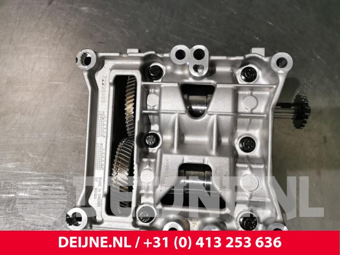 Balance shaft Volvo V60 II 2.0 B3 16V Mild Hybrid Geartronic - 1354735 ...