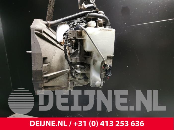 Getriebe van een Fiat Doblo Cargo (263) 1.6 D Multijet Dualogic 2017