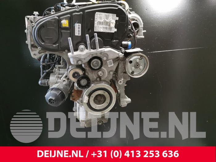 Usados Motor Fiat Doblo Cargo (263) 1.6 D Multijet Dualogic Precio € 1.512,50 IVA incluido ofrecido por van Deijne Onderdelen Uden B.V.