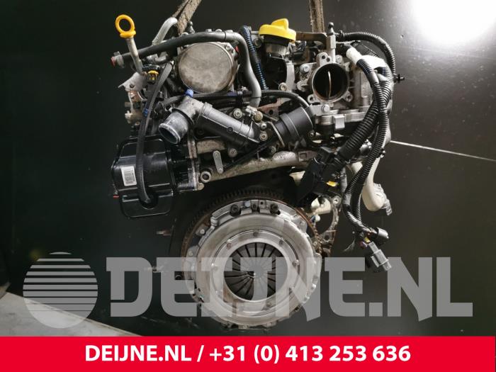 Engine from a Fiat Doblo Cargo (263) 1.6 D Multijet Dualogic 2016