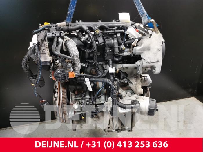 Motor van een Fiat Doblo Cargo (263) 1.6 D Multijet Dualogic 2016