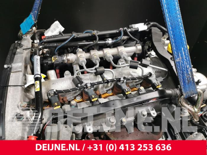 Motor van een Fiat Doblo Cargo (263) 1.6 D Multijet Dualogic 2016