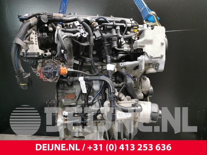 Engine from a Fiat Doblo Cargo (263) 1.6 D Multijet Dualogic 2015