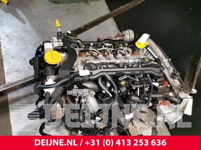 Motor van een Fiat Doblo Cargo (263) 1.6 D Multijet Dualogic 2017