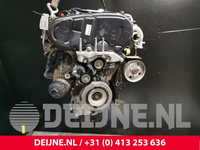 Engine from a Fiat Doblo Cargo (263) 1.6 D Multijet Dualogic 2015