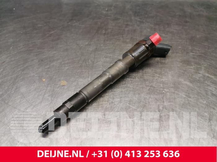 Usagé Injecteurs Iveco Daily Prix € 121,00 Prix TTC proposé par van Deijne Onderdelen Uden B.V.