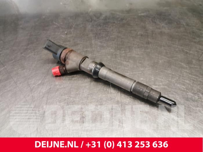 Usagé Injecteurs Iveco Daily Prix € 121,00 Prix TTC proposé par van Deijne Onderdelen Uden B.V.