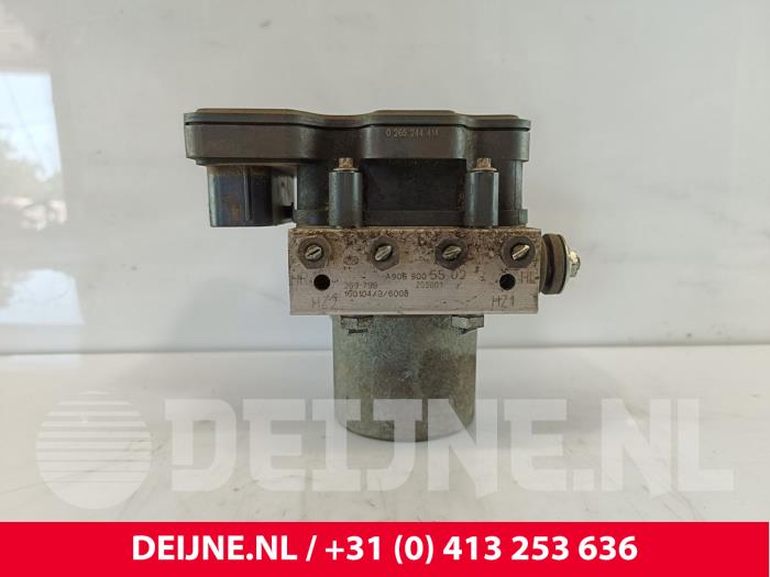 Begagnade ABS-pump Mercedes Sprinter 3,5t (906.63) 313 CDI 16V Pris € 181,50 Inklusive moms erbjuds av van Deijne Onderdelen Uden B.V.