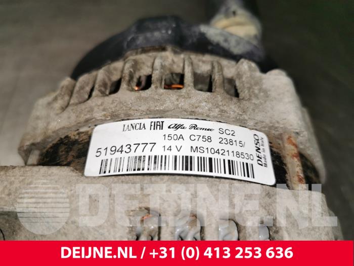 Dynamo van een Fiat Doblo Cargo (263) 2.0 D Multijet 2017