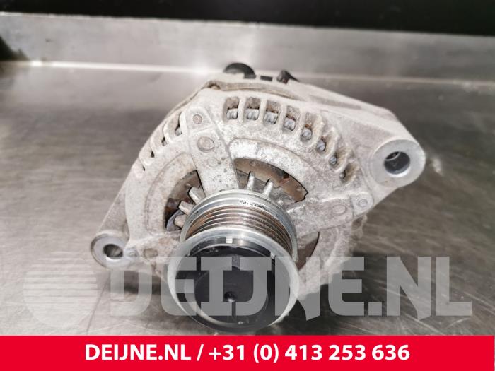 Dynamo van een Fiat Doblo Cargo (263) 2.0 D Multijet 2017