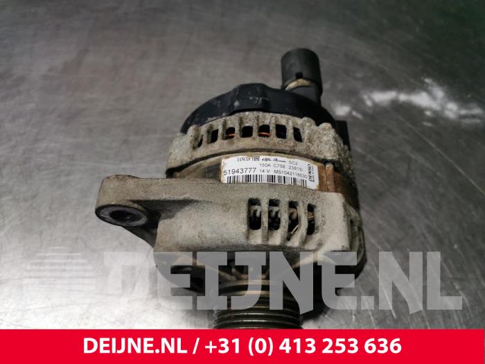 Dynamo from a Fiat Doblo Cargo (263) 2.0 D Multijet 2016