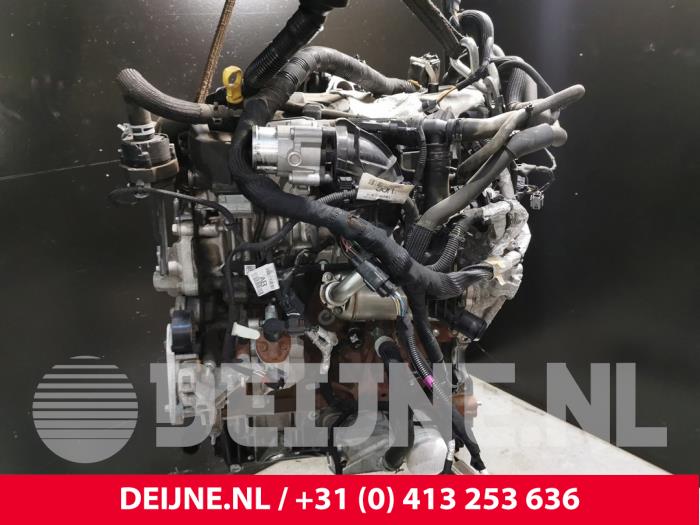 Motor van een Ford Transit Custom 2.0 TDCi 16V Eco Blue 130 mHEV 2020