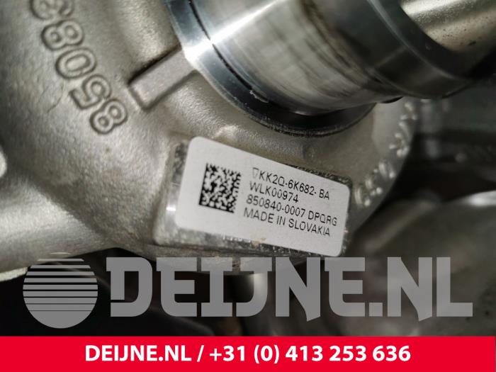 Motor van een Ford Transit Custom 2.0 TDCi 16V Eco Blue 130 mHEV 2020