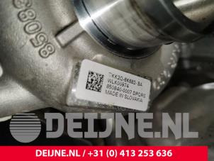 Motor van een Ford Transit Custom 2.0 TDCi 16V Eco Blue 130 mHEV 2020