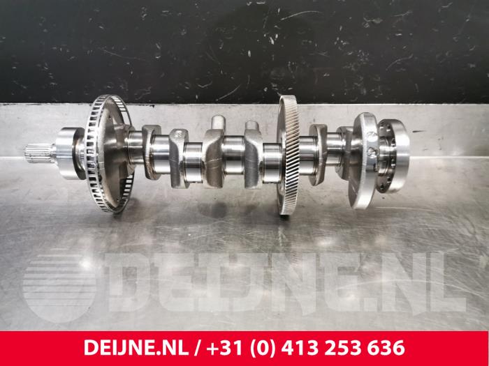 Używane Wal korbowy Volvo S90 II 2.0 B6 Mild Hybrid AWD Cena € 550,00 Procedura marży oferowane przez van Deijne Onderdelen Uden B.V.