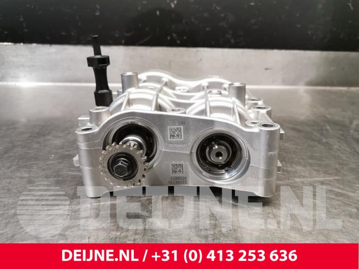 Używane Wal balansujacy Volvo S90 II 2.0 B6 Mild Hybrid AWD Cena € 200,00 Procedura marży oferowane przez van Deijne Onderdelen Uden B.V.