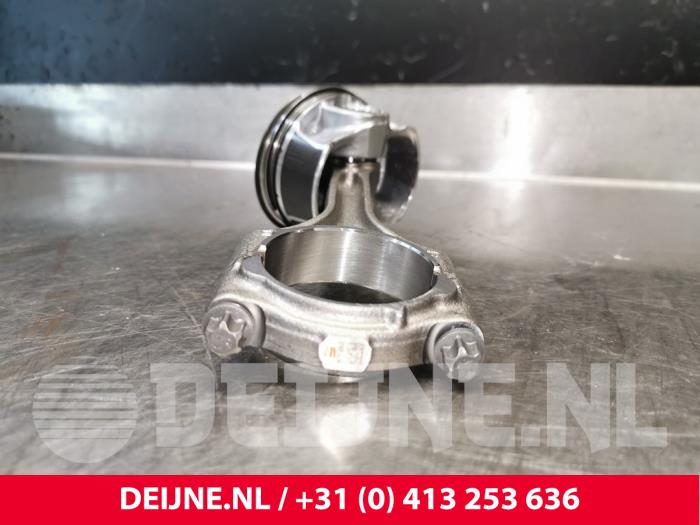 Piston d'un Volvo S90 II 2.0 B6 Mild Hybrid AWD 2024