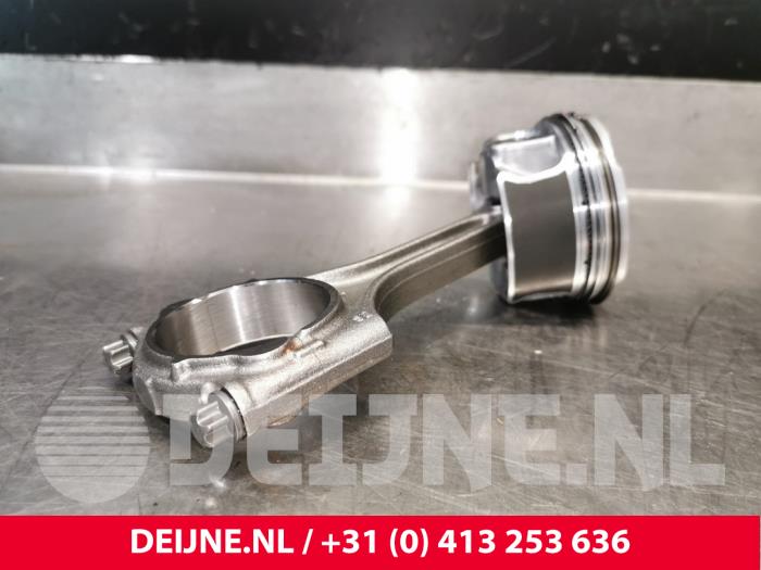 Piston d'un Volvo S90 II 2.0 B6 Mild Hybrid AWD 2024