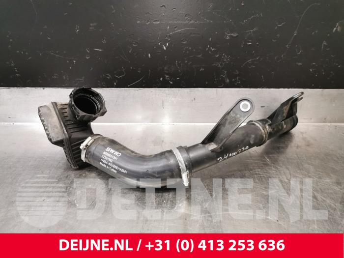 Gebrauchte Intercooler Rohr Volvo XC40 (XZ) 1.5 T2 12V Preis € 100,00 Margenregelung angeboten von van Deijne Onderdelen Uden B.V.