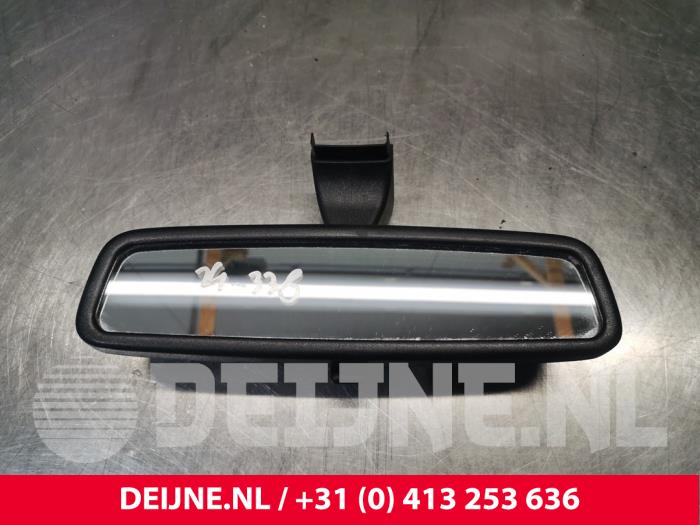 Używane Lusterko wewnetrzne Mercedes Viano (639) 3.0 CDI V6 24V Cena € 36,30 Z VAT oferowane przez van Deijne Onderdelen Uden B.V.