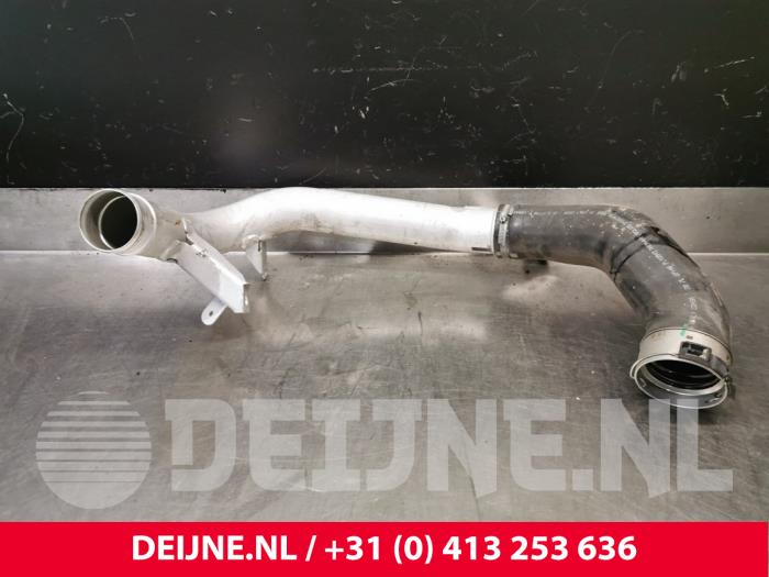 Gebrauchte Intercooler Rohr Volvo V60 I (FW/GW) 2.0 T4 16V Preis € 65,00 Margenregelung angeboten von van Deijne Onderdelen Uden B.V.