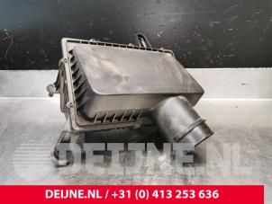 Usados Cuerpo de filtro de aire Lynk &amp; Co 01 1.5 PHEV Precio € 84,70 IVA incluido ofrecido por van Deijne Onderdelen Uden B.V.