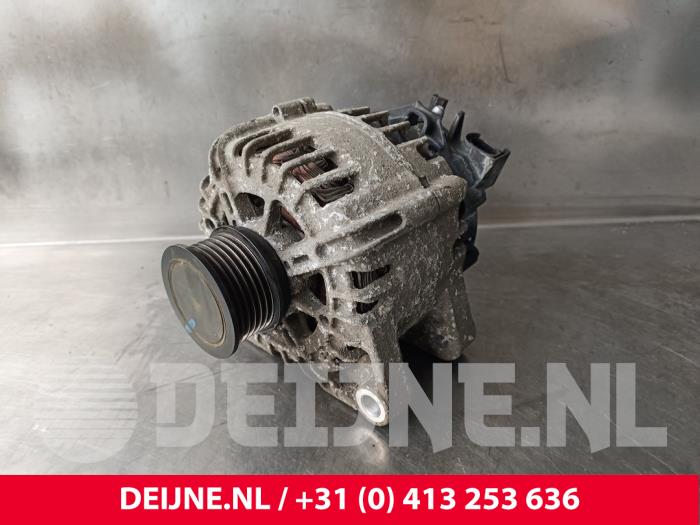 Begagnade Dynamo Ford Transit Connect (PJ2) 1.5 TDCi Pris € 90,75 Inklusive moms erbjuds av van Deijne Onderdelen Uden B.V.