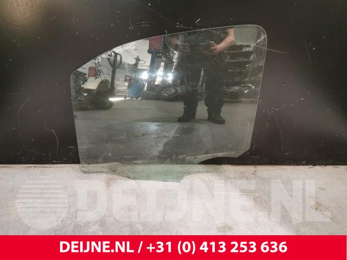 Usados Ventanilla triangular izquierda delante Ford Transit 2.0 TDCi 16V Eco Blue 170 RWD Precio € 48,40 IVA incluido ofrecido por van Deijne Onderdelen Uden B.V.