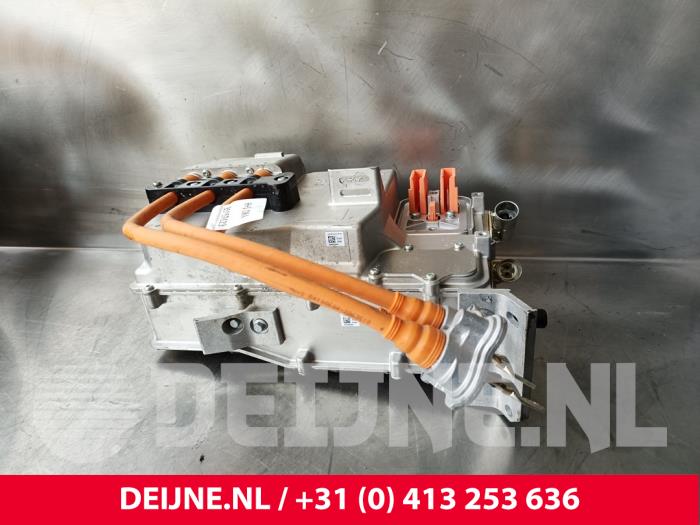 Używane Przetwornica Lynk &amp; Co 01 1.5 PHEV Cena € 1.210,00 Z VAT oferowane przez van Deijne Onderdelen Uden B.V.