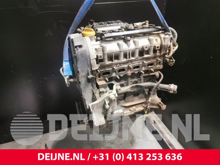Używane Silnik Fiat Doblo Cargo (263) 1.4 16V Cena € 2.268,75 Z VAT oferowane przez van Deijne Onderdelen Uden B.V.