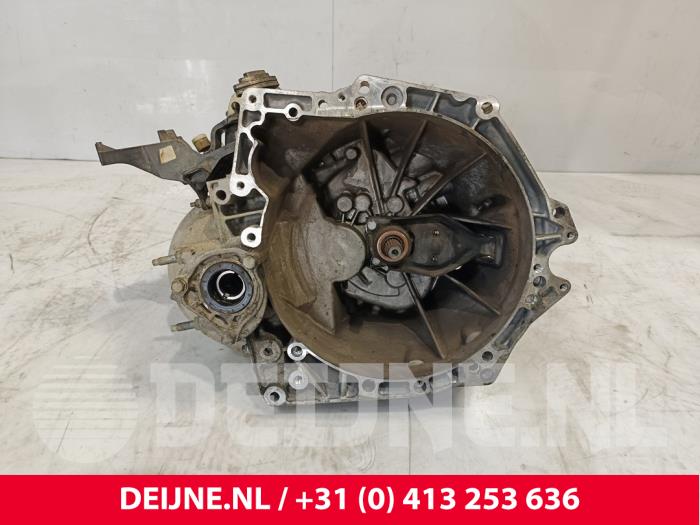 Gebrauchte Getriebe Peugeot Partner (EA//EF/EN/EU) 1.5 BlueHDi 100 Preis € 756,25 Mit Mehrwertsteuer angeboten von van Deijne Onderdelen Uden B.V.