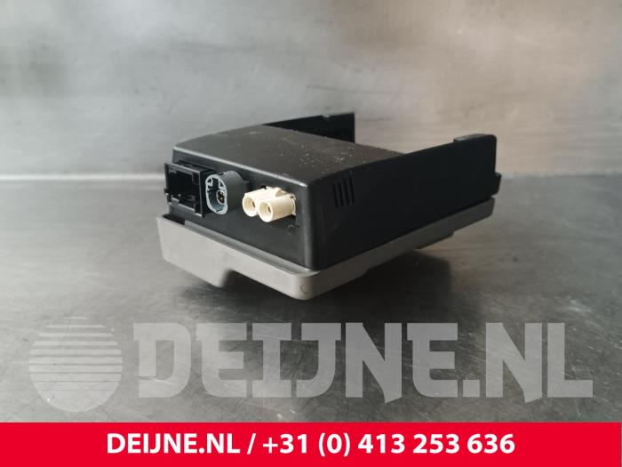 Używane Modul nawigacji Mercedes Sprinter 5t (906.15/906.25) 516 CDI 16V Cena € 60,50 Z VAT oferowane przez van Deijne Onderdelen Uden B.V.