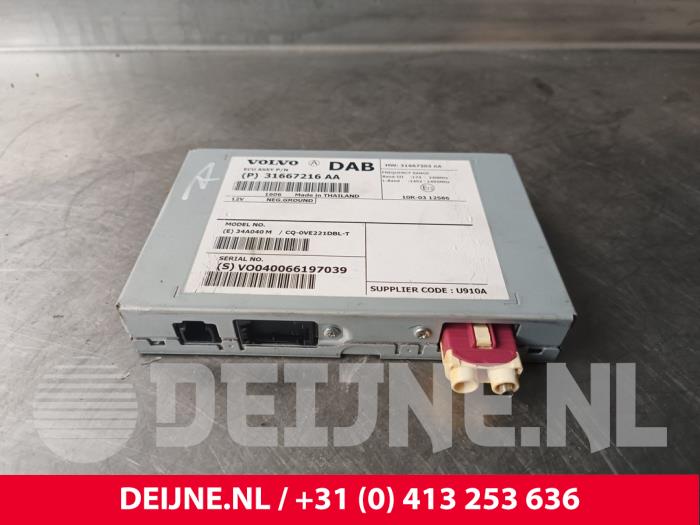 Usados Módulo DAB Volvo V40 (MV) 2.0 T2 16V Precio € 95,00 Norma de margen ofrecido por van Deijne Onderdelen Uden B.V.