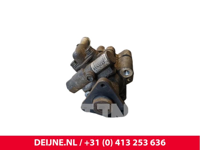 Usagé Pompe de direction Opel Movano 2.3 CDTi 16V FWD Prix € 66,55 Prix TTC proposé par van Deijne Onderdelen Uden B.V.
