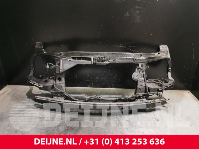 Begagnade Front Hyundai H-300 2.5 CRDi Pris € 181,50 Inklusive moms erbjuds av van Deijne Onderdelen Uden B.V.