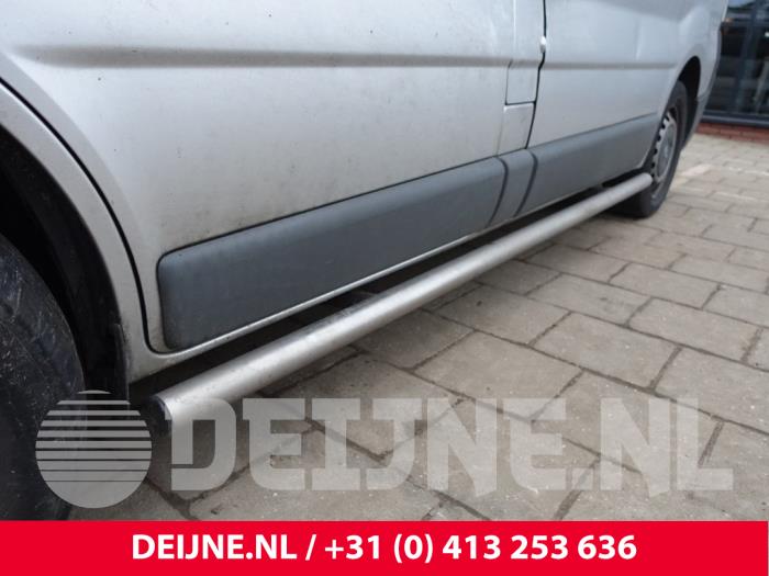 Używane Panel boczny Nissan Primastar 2.0 dCi 90 Cena € 181,50 Z VAT oferowane przez van Deijne Onderdelen Uden B.V.