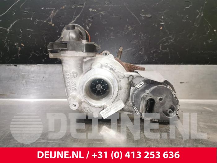 Używane Turbo Citroen Jumpy 1.5 Blue HDi 100 Cena € 393,25 Z VAT oferowane przez van Deijne Onderdelen Uden B.V.