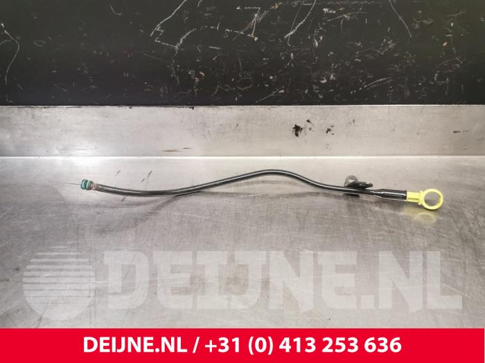Gebrauchte Ölmessstab Citroen Jumpy 1.5 Blue HDi 100 Preis € 24,20 Mit Mehrwertsteuer angeboten von van Deijne Onderdelen Uden B.V.