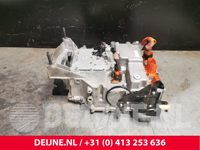 Używane Falownik (hybryda) Renault Master III (EV/HV/UV/VA/VB/VD/VF/VG/VJ) ZE 33 kWh Cena € 907,50 Z VAT oferowane przez van Deijne Onderdelen Uden B.V.