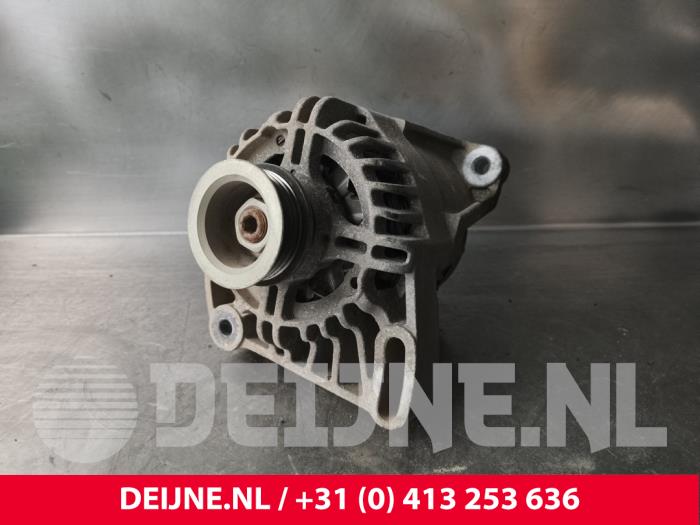 Usagé Dynamo Fiat Doblo Cargo (263) 1.4 16V Prix € 108,90 Prix TTC proposé par van Deijne Onderdelen Uden B.V.
