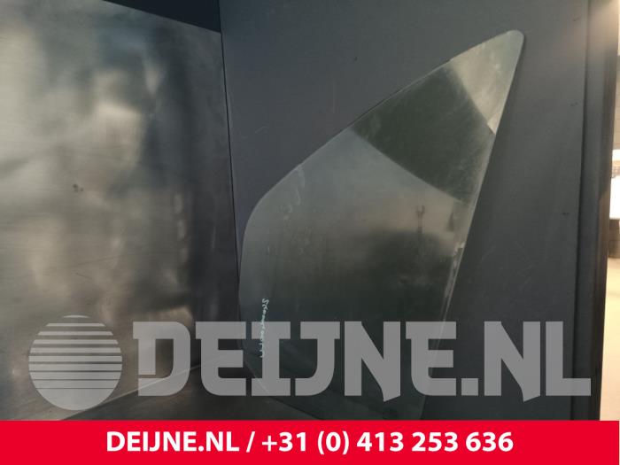 Usados Ventanilla triangular izquierda delante Ford Transit Custom 2.0 TDCi 16V Eco Blue 130 Precio € 54,45 IVA incluido ofrecido por van Deijne Onderdelen Uden B.V.