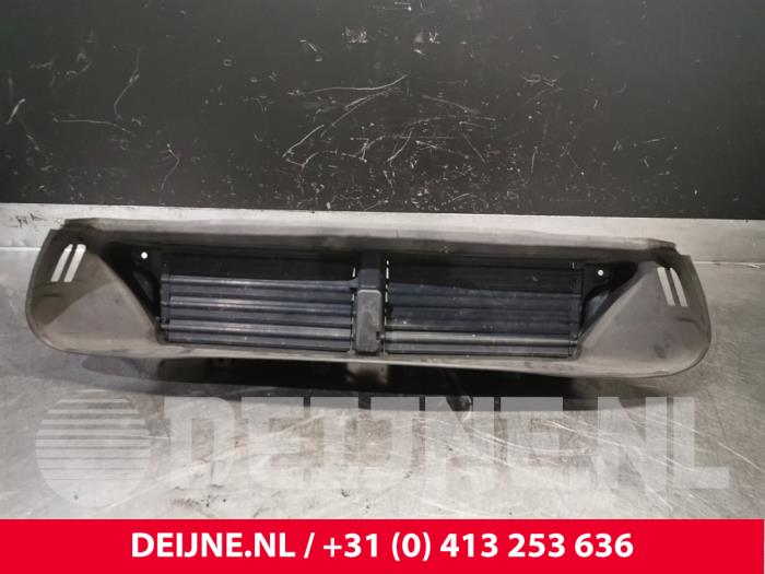 Begagnade Lufttratt Volvo V40 (MV) 1.6 D2 Pris € 150,00 Marginaltabell erbjuds av van Deijne Onderdelen Uden B.V.