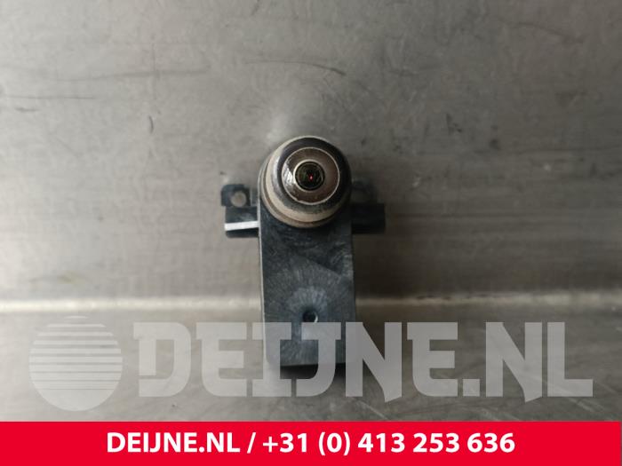 Begagnade Backkamera Tesla Model 3 EV AWD Pris € 121,00 Inklusive moms erbjuds av van Deijne Onderdelen Uden B.V.
